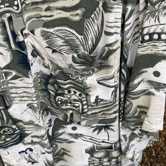 Men’s Vintage Hawaiian shirt - Picture 4 of 6